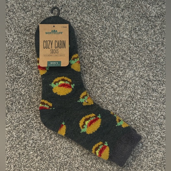 NWT Men’s shoe size 8-12.5 NORTHEAST OUTFITTERS Cozy Cabin Socks - Picture 1 of 5